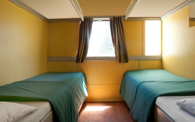 Train Lodge