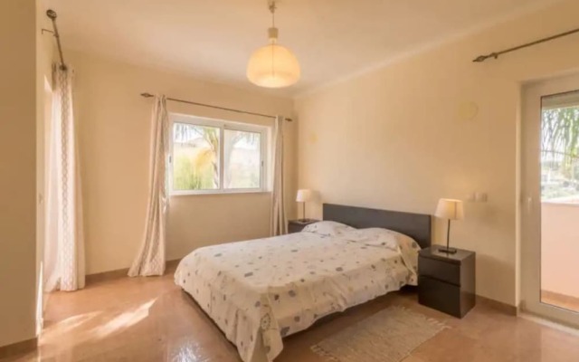 Villa - 5 Bedrooms with Pool - 107747
