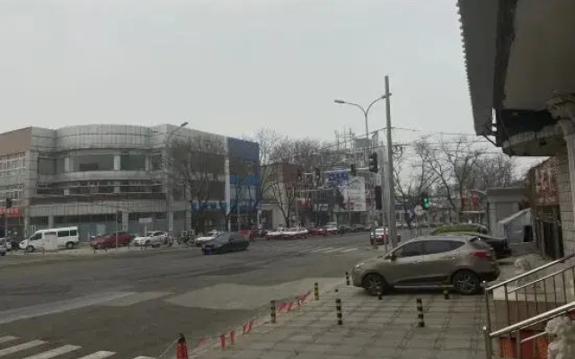 Hangfeng Hotel (Pinggu Dama Roundabout)