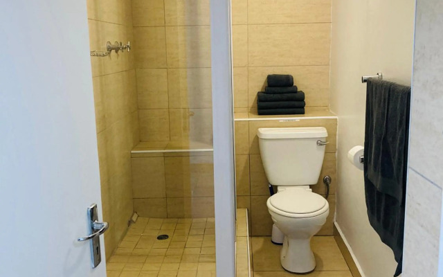 605 Tenbury Beach Apartment