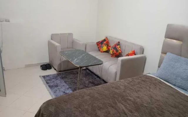 Clean & Cozy Room in Aïn Chock, Casa Nearshore