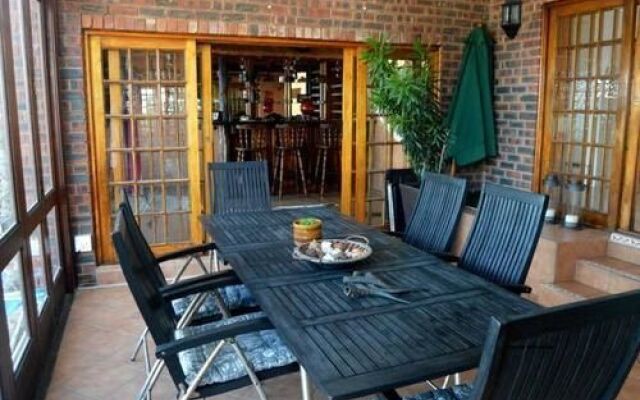 Garvies Surf House