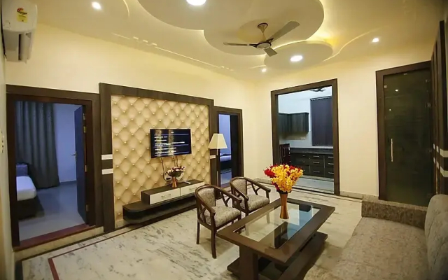 Goroomgo Galaxy Mathura