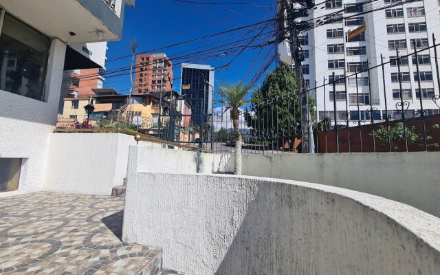 Hotel & Suites Gonsalez Suarez Quito