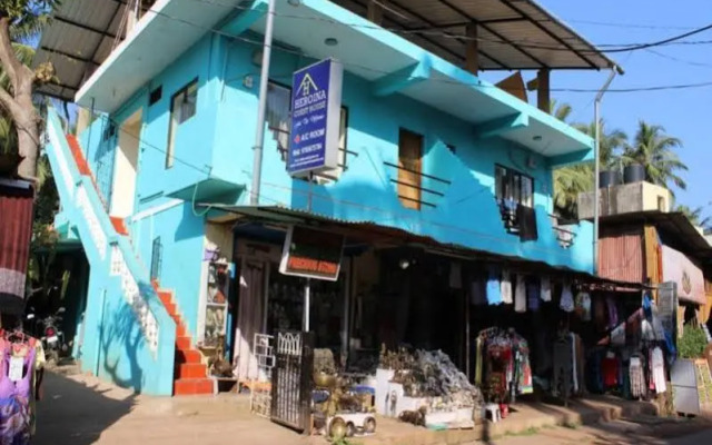 Heroina Guest House