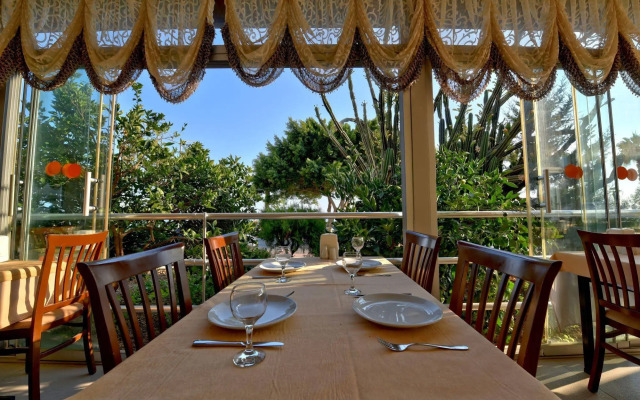 Kleopatra Melissa Hotel