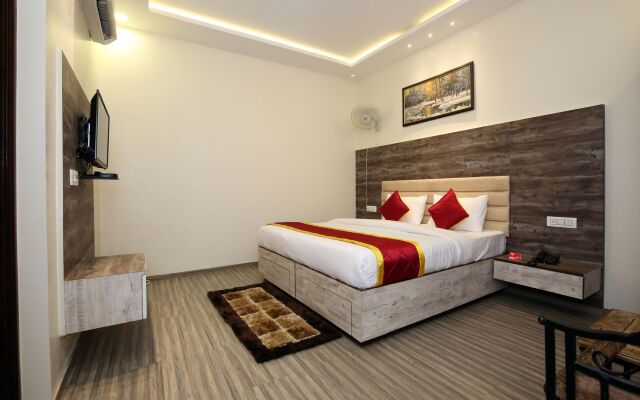 OYO 9159 Hotel Royal Woodslark