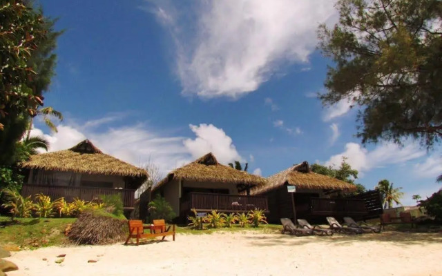 Muri Shores