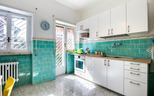 Very Spacious 3 Beds Flat in a Great Area