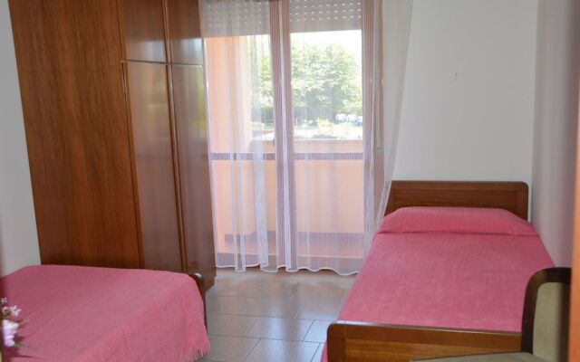 Wonderful two Bedroom Apartment Close to the Beach