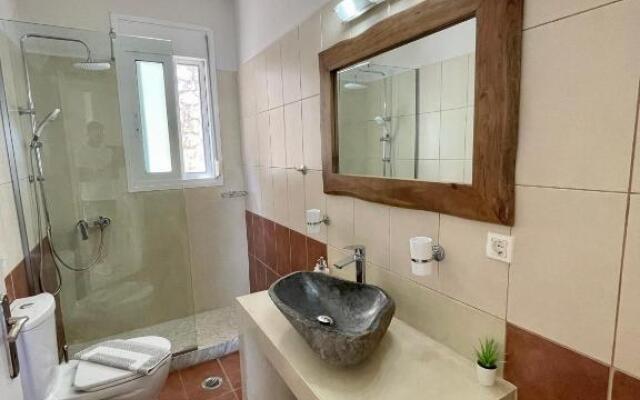 Villa Alemar House with Private pool and Spectacular sea views just 150m to the beach