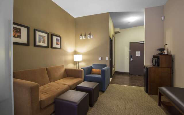 Comfort Suites Saskatoon