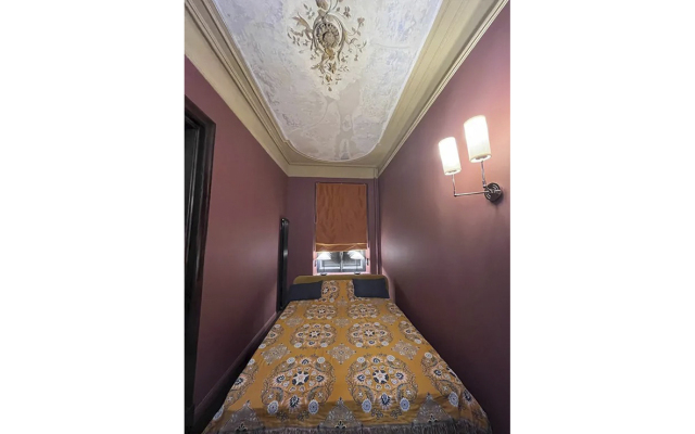 Апартаменты в центре СПб Кирочная 6