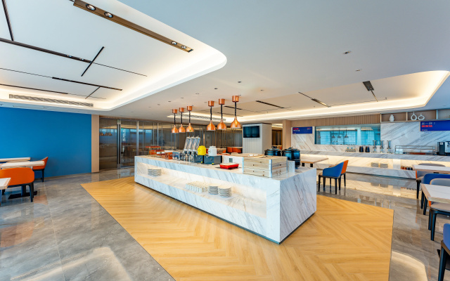 Holiday Inn Express Nanjing Riverside