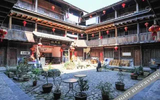 Fuxinglou Guesthouse