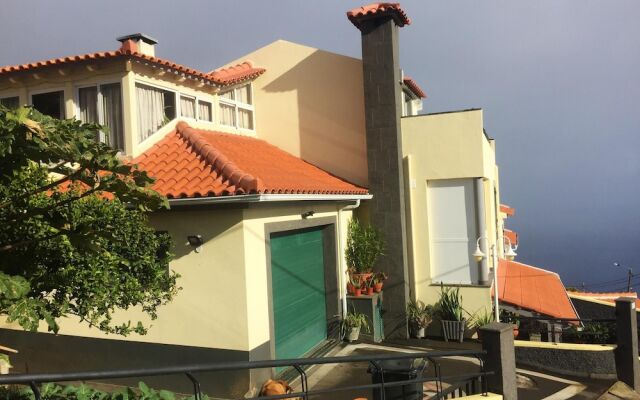 House With one Bedroom in Gaula, With Wonderful sea View, Enclosed Gar