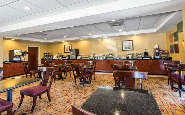 Comfort Suites Forsyth near I-75