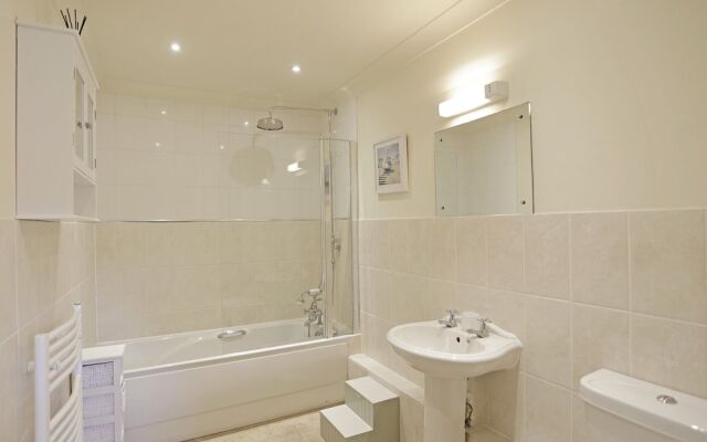 Stylish Holiday Home in Woodbridge With Garden