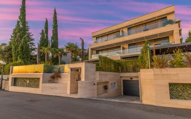 VILLA FRAN - DELUXE PENTHOUSE SUITE with private pool # 5