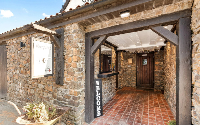 The Honest Lawyer, an Ascend Collection Hotel