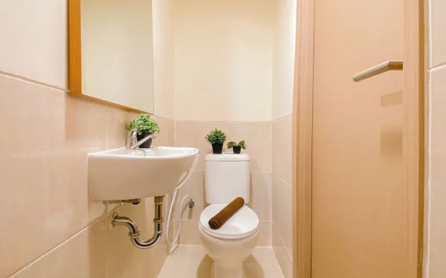 Comfy Warm Tone Studio At Meikarta Apartment