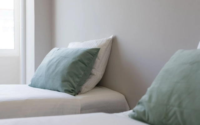 Bright & Sunny Beach House