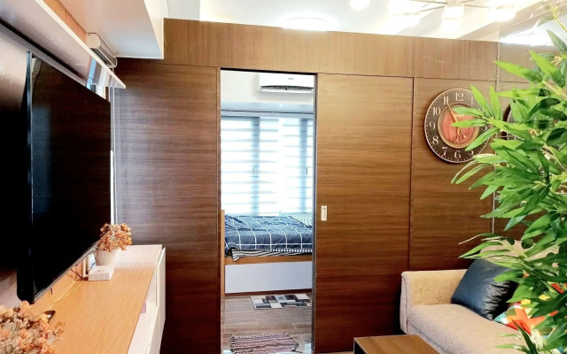 Air Residence Makati Elegant Design WiFi
