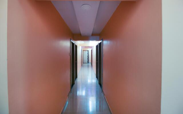 OYO 60657 Hotel Nobel Executive