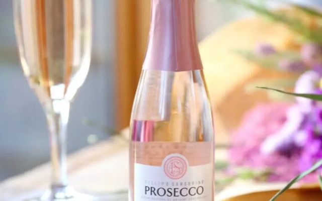 Varsovia Apartamenty Kasprzaka by BookingHost