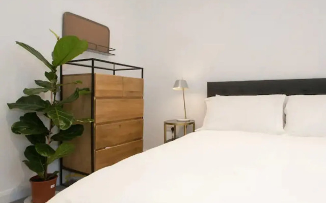Shoreditch - Immaculate 2 Bedrooms Flat For 6
