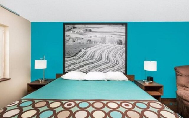 Super 8 By Wyndham Spencer
