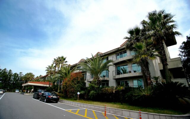 Lake Hills Resort Jeju