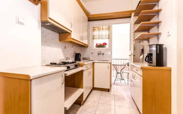 Petaluda House 3 Max