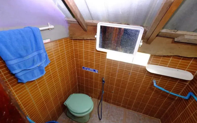 Baanpakrimklong Sukhamon Homestay & Resort