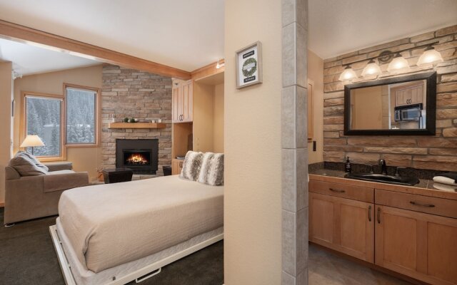 Iron Horse C5083 Studio Bedroom Condo by RedAwning