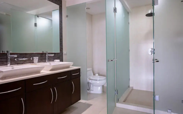 Mareazul 2 Bedroom Condo