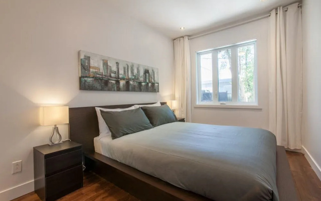 LMVR - LuxApt 3 - 7 bedrooms 2 bathrooms