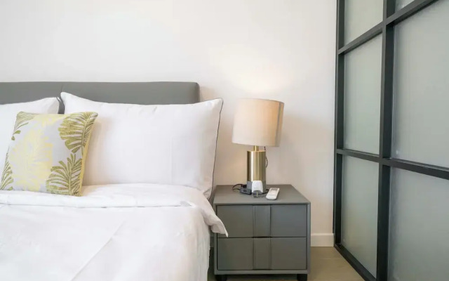 Tyms Elegant 4BR 2BA Apt Xujiahui Malls