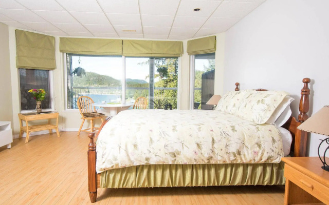 Madeira Park Bed and Breakfast