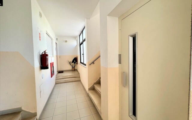 Albufeira Classic 1 With Pool by Homing