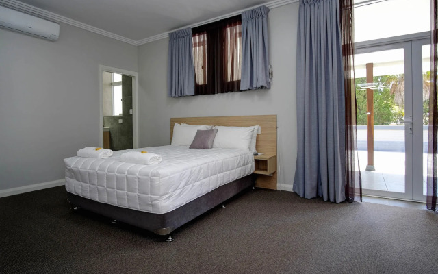 Lakes and Ocean Hotel Forster