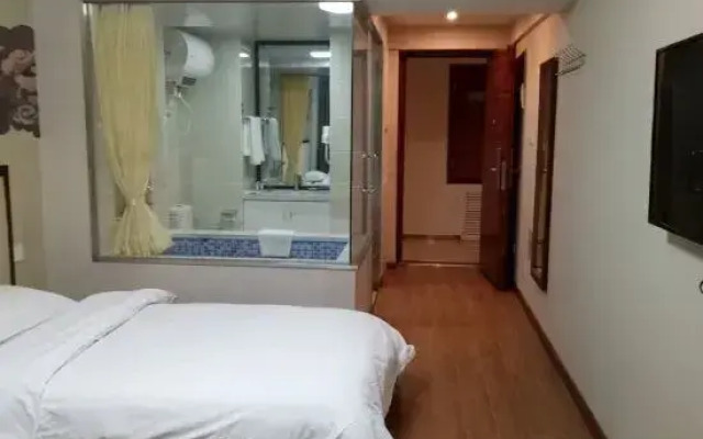 Fuxin County 25 Hour Hot Spring Apartment