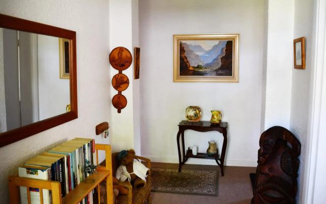 Bradclin House