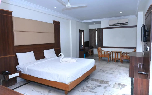 Poppys S.E.T Residency Kumbakonam.