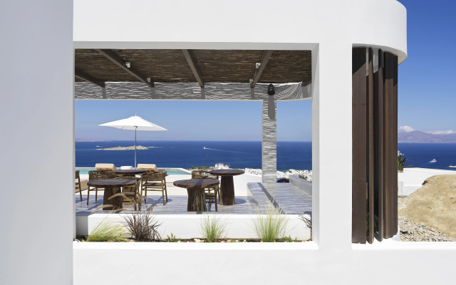 Lovia Mykonos