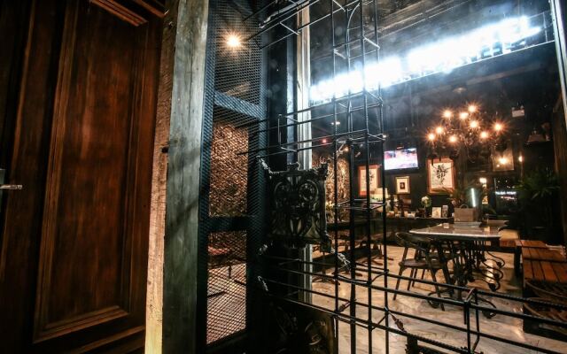 Shade House - Phuket Downtown
