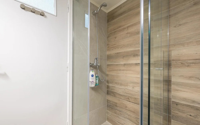 Athens Bright Suite by Cloudkeys