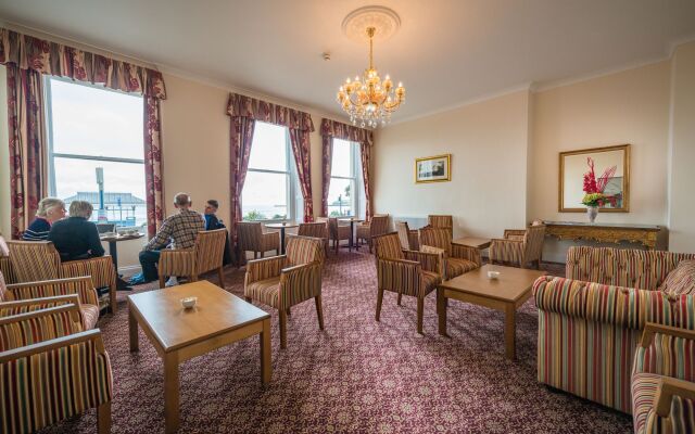 Russell Hotel