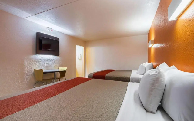 Motel 6 Dallas - Garland - Northwest Hwy