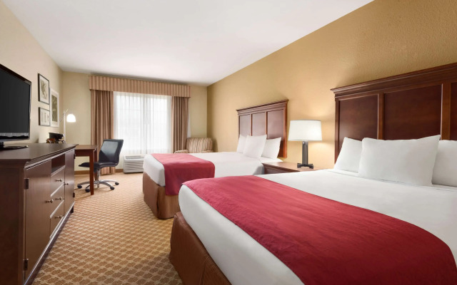 Country Inn & Suites by Radisson, Topeka West, KS